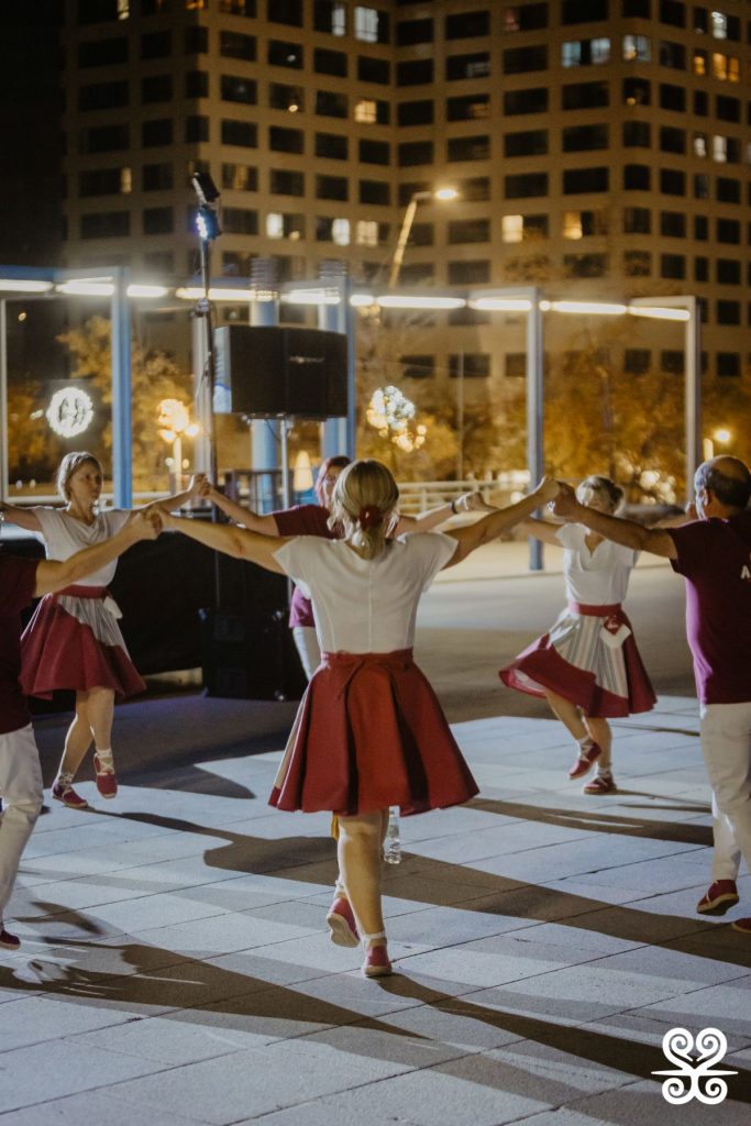 LOW_INSPIRA ARRELS_DRETS HUMANS_SARDANA_TXUS GARCIA_08_IMG24204