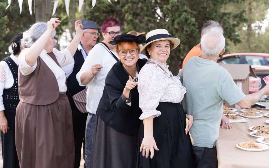 FOTOS | Taules plenes i ambient festiu a la Fontada de la Salut