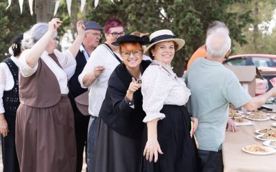 FOTOS | Taules plenes i ambient festiu a la Fontada de la Salut